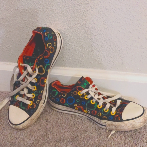 Unisex 6 Converse All Stars Low Top Chuck Taylor Sneakers Black Colorful Bubbles - Picture 5 of 6